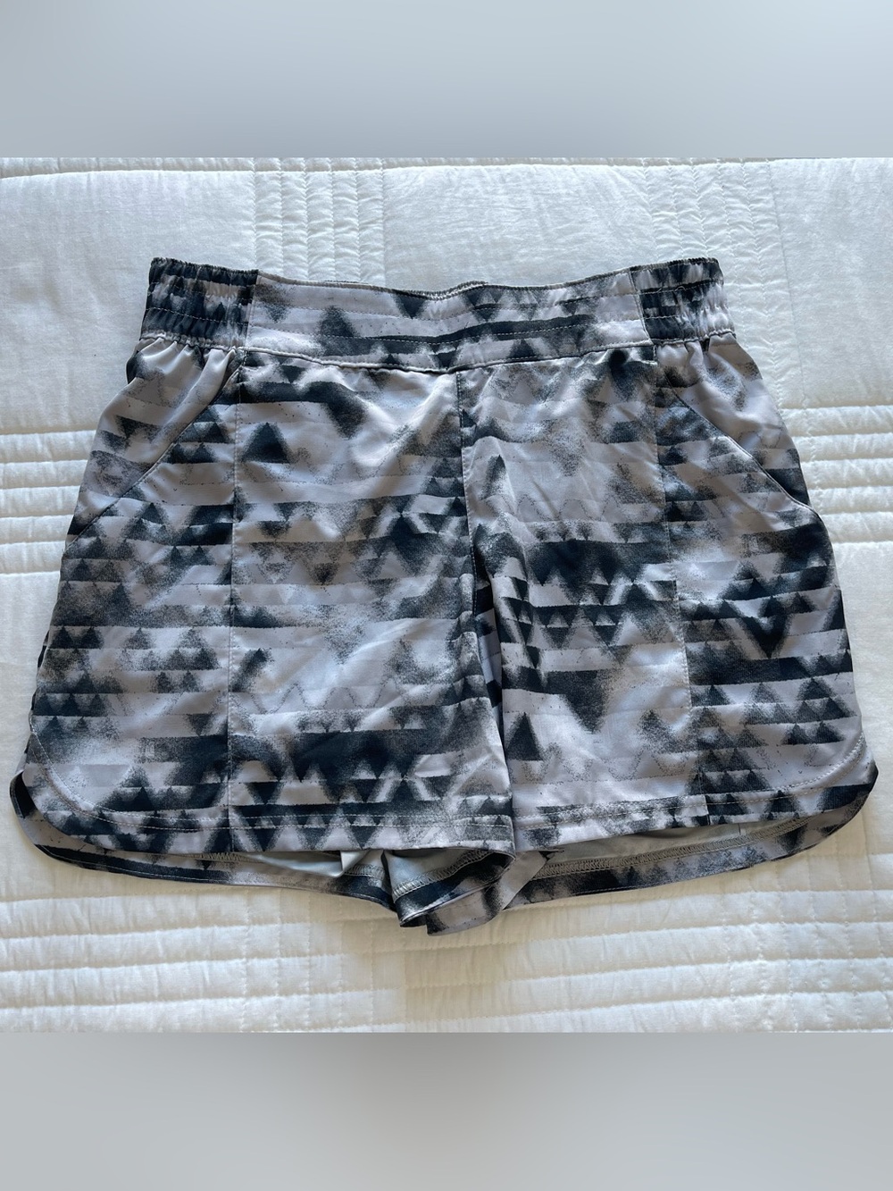 Columbia Black and Gray Geometric Athletic Shorts